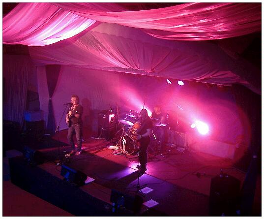 (Image: The `Low Rider' Band from the Side)